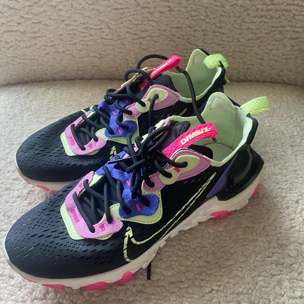 Nike React